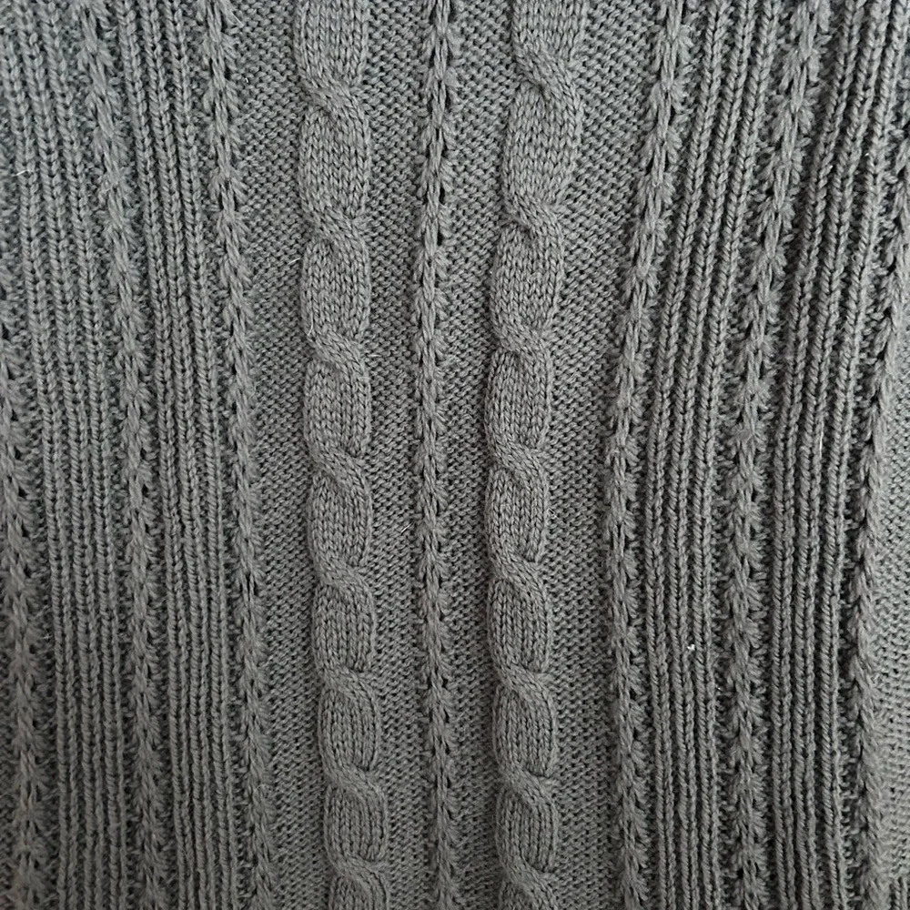 Peregrine 100% Pure New Wool Cable Knit Sweater Made in England Chunky Fisherman